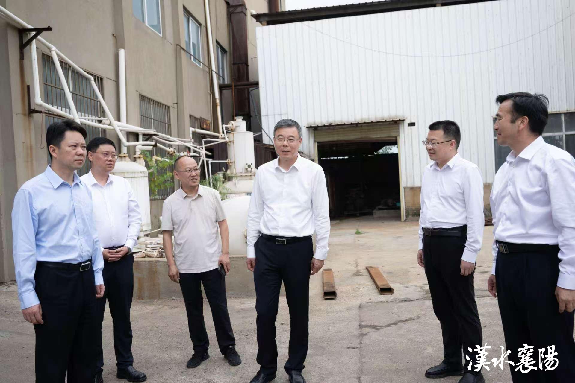 6月7日，省委常委、市委书记吴海涛到深入贯彻中央八项规定精神学习教育联系...